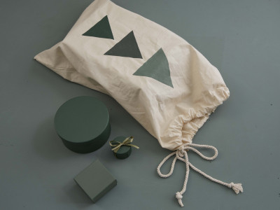 Gift yourself a colourful Christmas