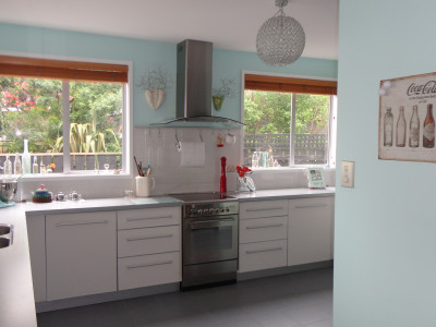 Vintage kitchens keep it real