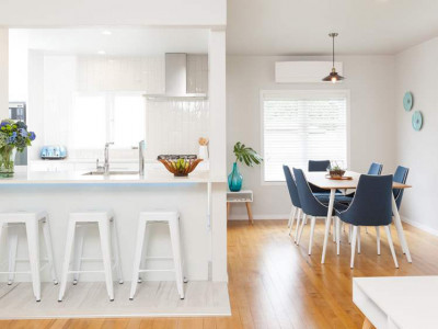  Kathy’s crew go bright and breezy