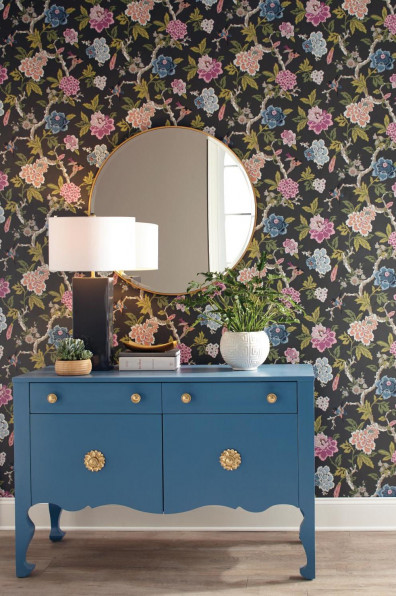 To paint or paper? To paint or paper?