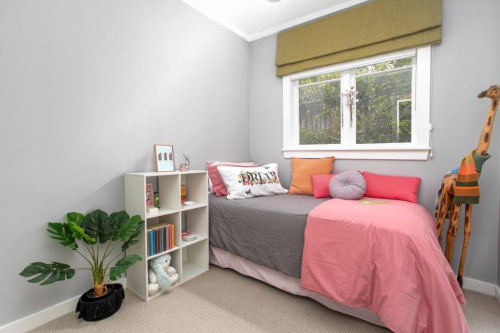neutral kids bedroom