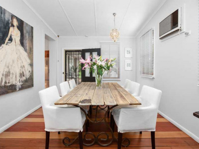 Georgian-style heritage home gets a light and breezy refresh with Resene Double Sea Fog Georgian-style heritage home gets a light and breezy refresh with Resene Double Sea Fog