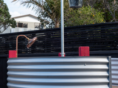 All Black Sir John Kirwan keeps it simple with black and white bach