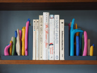 Add some pizzazz to your shelf with these DIY driftwood bookends