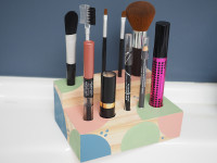 Organise your vanity with this DIY Make-up Holder
