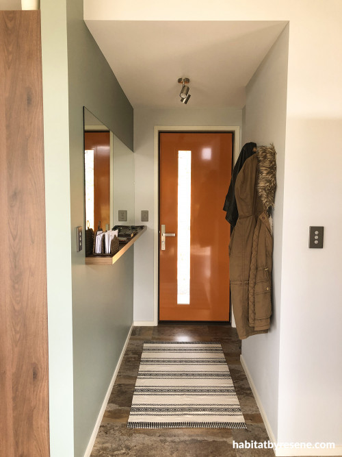 Retro Entryway, Orange Door, Mid Century Interiors, Bauhaus