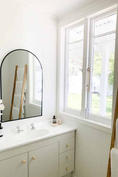 Selena and Mike give this Lake Taupo cottage a charming reno