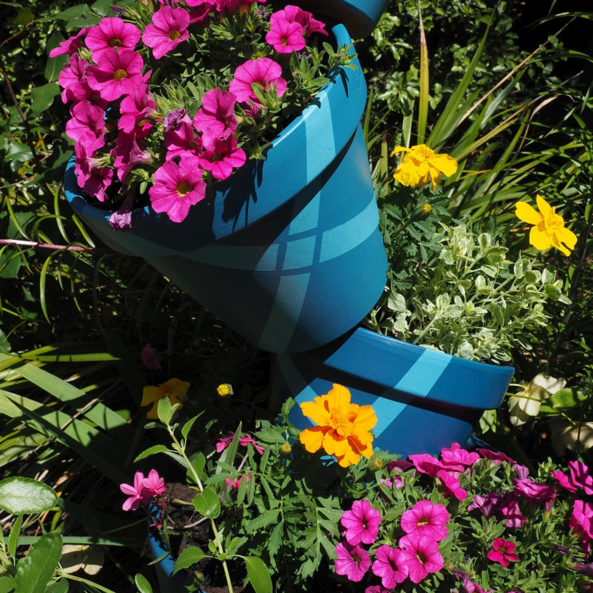 Make a beautiful stacked terracotta pot vertical planter Habitat by