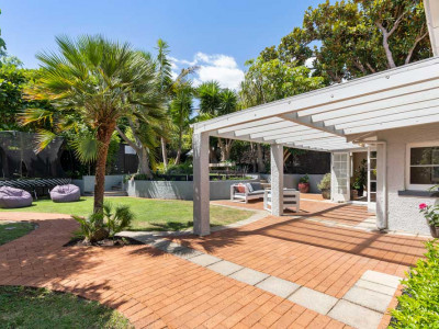 Exterior inspiration: Patio perfection in a 1930s bungalow 